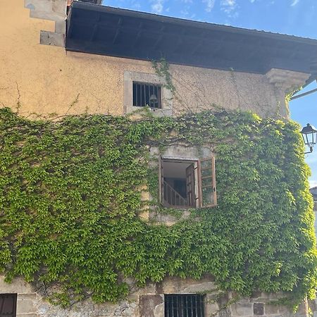 Apartamento Gaudi 柯米拉斯 外观 照片